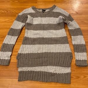Rue 21 Sweater Hi/Low Hem size Large (CA)